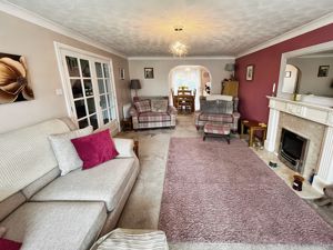 Lounge- click for photo gallery